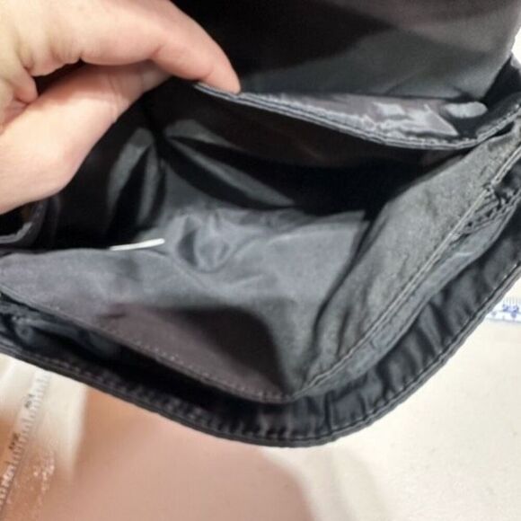 Steve Madden convertible Quilted Black crossbody bag Messenger bag - Picture 9 of 12